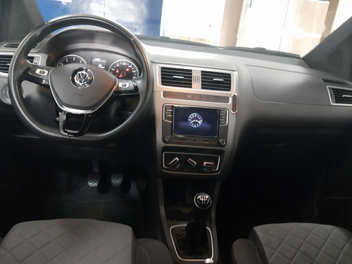 Imagem 11 de 13 de Volkswagen Fox 1.6 Msi Extreme