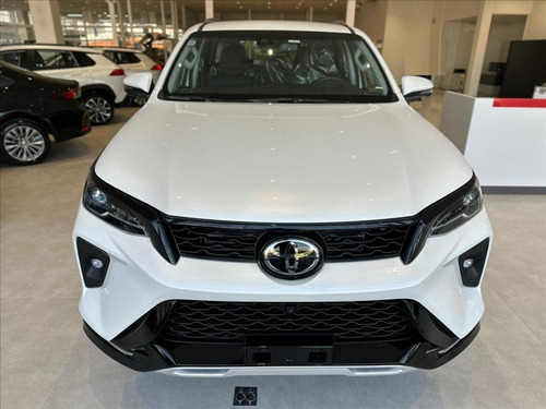 Toyota Hilux SW4 Platinum 2.8 D-4 Tbo 4x4 Aut 7 Lugares