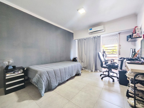 Tríplex 4 Amb En Venta - Caseros - Cochera Quincho