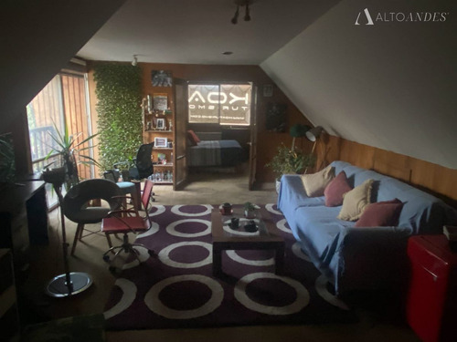 Casa En Venta De 5 Dorm. En Las Condes