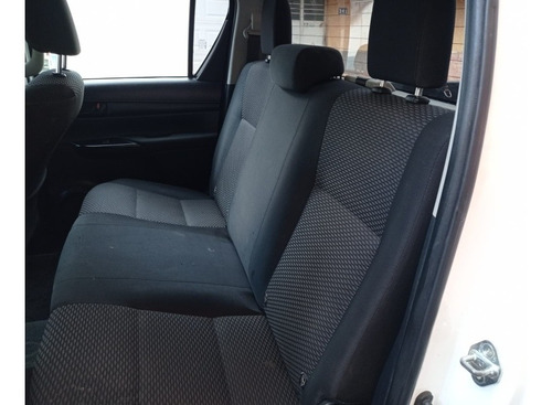 Imagen 11 de 11 de Toyota Hilux 2018 2.7 Cabina Doble Sr Mt