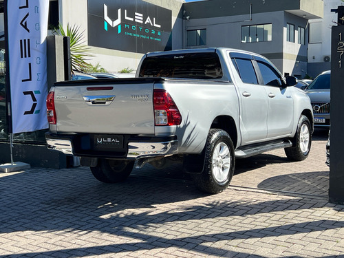 Toyota Hilux CD SRV 4x2 2.7 Flex 16V Aut