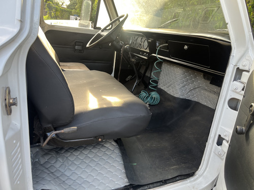 Ford F1300 Poliguindaste Caçamba