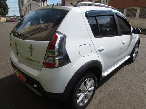 Renault Sandero 1.6 Stepway 16v Flex 4p Aut.