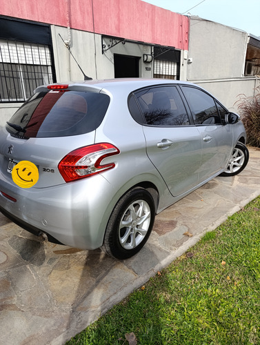 Peugeot 208 1.5 Allure Touchscreen