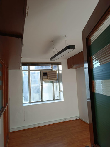 Arriendo Excelente Oficina 50 M2 En Compañía Con Teatinos