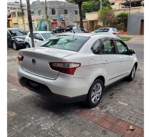 Fiat Grand Siena 1.6 MPI ESSENCE 16V FLEX 4P MANUAL
