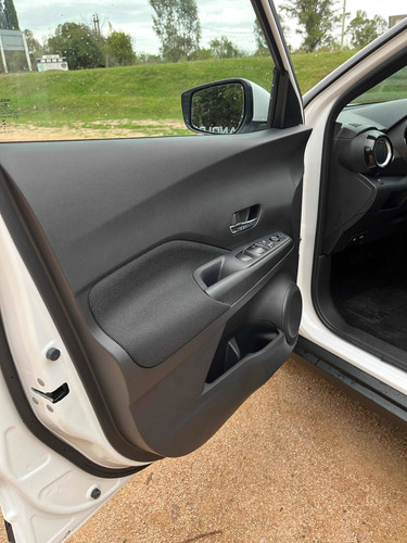 Imagen 10 de 17 de Nissan Kicks 2019 1.6 Advance At
