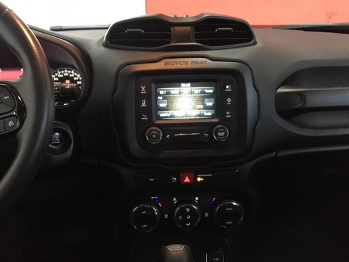 Imagem 12 de 14 de Renegade Limited 1.8 4x2 Flex 16v Aut.