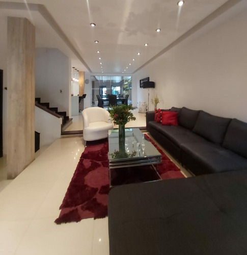 Imagen 2 de 12 de Townhouse En Res. Bonaventure Home Cod. Indith-175