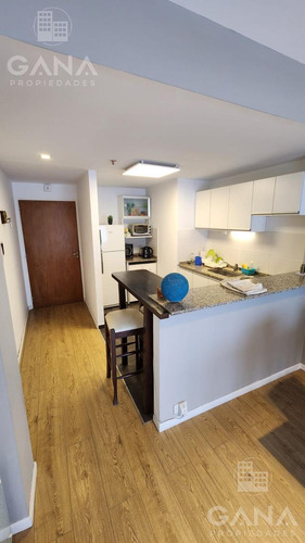 Venta Departamento Un Dormitorio Con Balcón Zona Terminal.