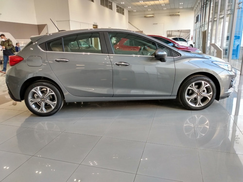 Imagen 13 de 15 de Chevrolet Cruze 5 1.4 Lt At 5p 255