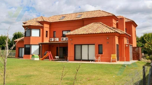 Casa En La Berlina, Pilará