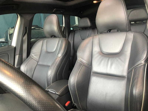 Imagem 6 de 10 de Volvo Xc 60 T-6 R-design 2.0 306cv Awd 5p