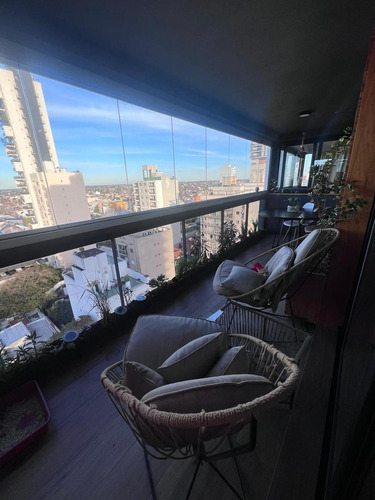 Amplio Y Luminoso Semipiso De Categoria 3 Ambientes - Vista 360° En Banfield Este