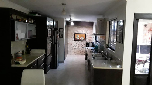 Imagen 4 de 10 de Moderno Townhouse En San Diego (villas De Alcalá)