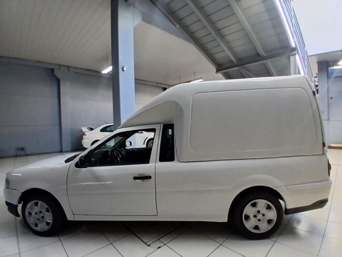 Volkswagen Saveiro 1.6 MI CS 8V FLEX 2P MANUAL G.V