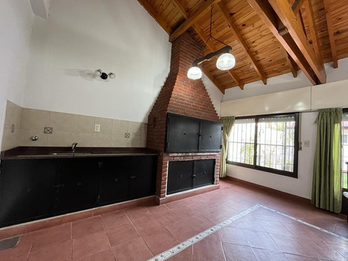 Imagen 20 de 26 de Casa En Venta En Excelente Estado En Burzaco