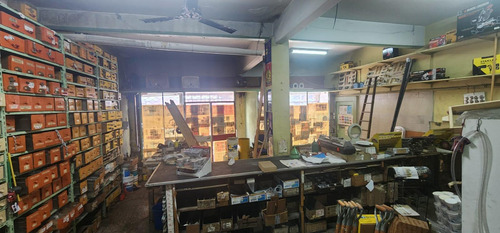 Local Comercial S/ Avenida 201 M² Edificados - San Martin 3466 - Lomas Del Mirador