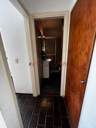 1 Dormitorio Reciclado, Ascensor, Garaje, Baulera Balcón Y Gastos Bajos