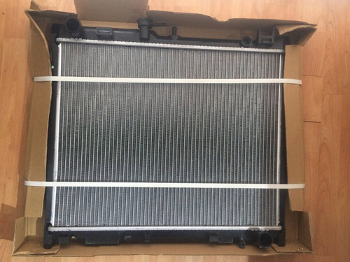 Imagen 4 de 4 de Radiador Chevrolet Dmax 2.400 2x4 Mecanica