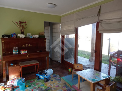 Casa En Arriendo De 4 Dorm. En Isla De Maipo