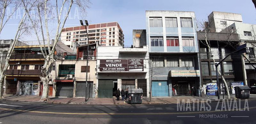 Magnifico Galpón S/ Av Caseros, Foco Comercial - P. Patricios - Única Prop En Venta En La Zona