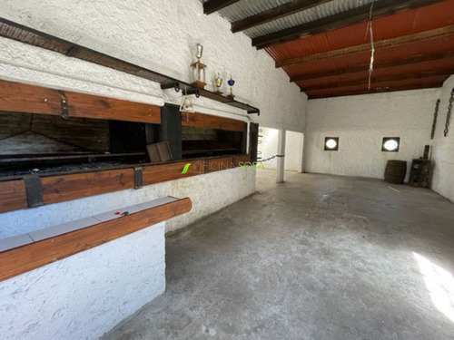 2 Casas , Salon De Fiestas Y Terreno De 1, 6 Hect?reas