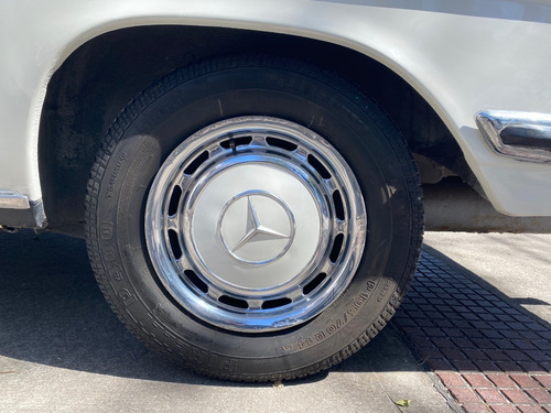 Mercedes Benz 250 C