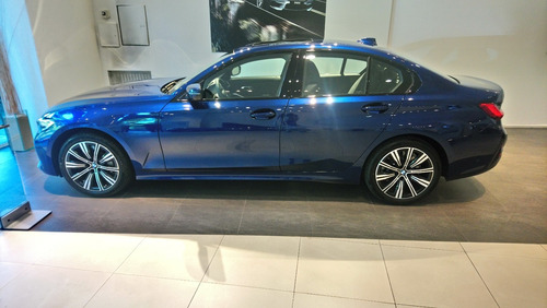 Imagen 4 de 10 de Bmw Serie 3 3.0 330i Sedan Sport Line 252cv / Bremen Motors