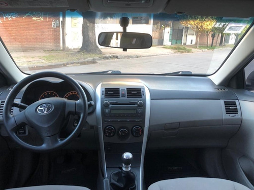 Imagen 8 de 10 de Toyota Corolla 2012 1.8 Xli