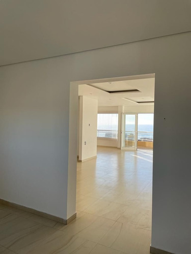 Imagen 4 de 17 de Oportunidad! 4 Ambientes De Excelente Nivel Vista Al Mar.
