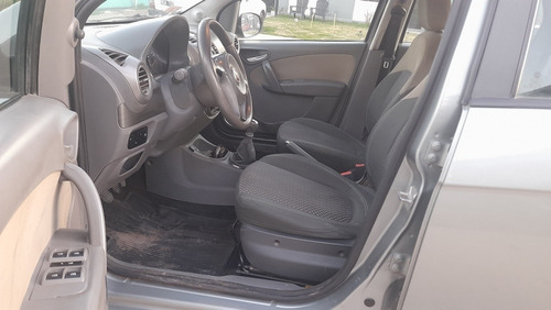 Imagen 9 de 15 de Fiat Grand Siena 2014 1.6 Essence 115cv