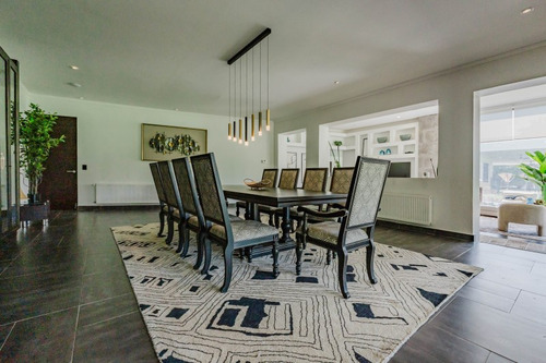 Casa Con Doble Altura Impecable, En Condominio Las Garzas