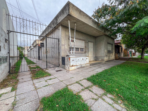 Casa Americana Ph De 2 Amb. Con E/ Para Auto - F. Sánchez Y Magallanes