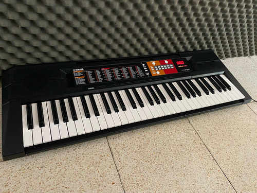 Teclado Yamaha Psr F51 - Video