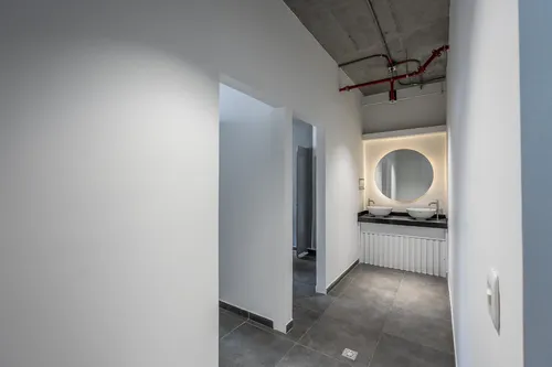 Oficina En Arriendo/venta En Chico Norte. Cod A1094081