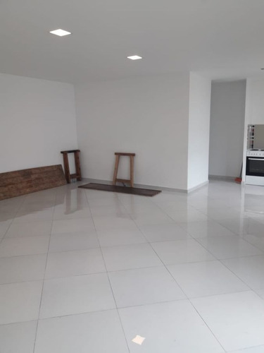 Imagen 21 de 22 de Hermoso Departamento De Dos Ambientes Con Piscina En Lomas De Zamora