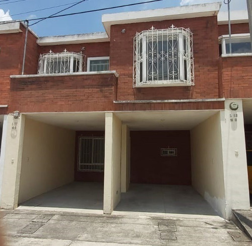 Imagen 1 de 13 de Vendo Casa De 2 Niveles En Residenciales El Prado
