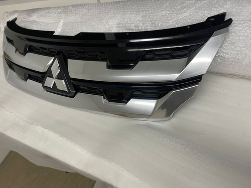 Grade Dianteira Outlander Sport 2020 21 22 2023 Com Emblema