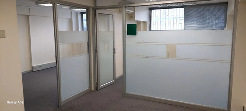 Excelentes Y Amplias Oficinas, Pleno Centro De Temuco.-