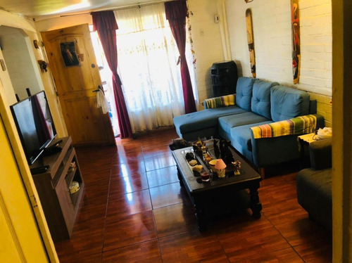 Casa En Pasaje Frente A Plaza