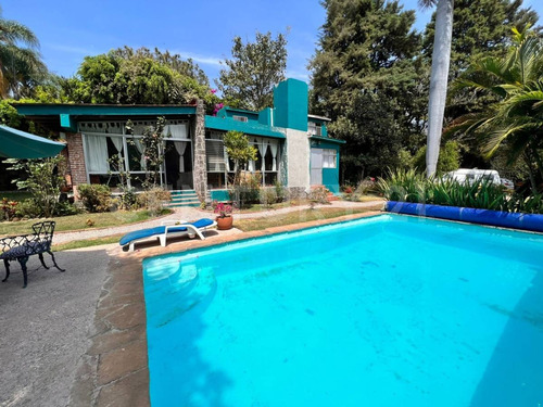 Casa En Venta En Tepoztlan, Morelos