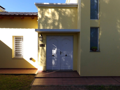 Imagen 1 de 20 de Venta - Excelente Casa Quinta Barrio Real - Junin (ba)