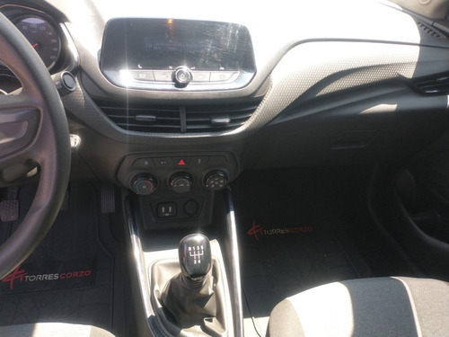 Imagen 12 de 13 de Chevrolet Onix 2021 1.0t Ls Mt