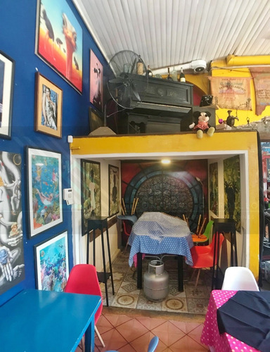 Local Comercial En Pleno Barrio Histórico