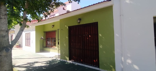 Venta De Casa 3 Ambientes En Santa Teresita