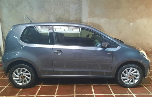 Volkswagen Up! 2018 1.0 High Up! 75cv 3 P