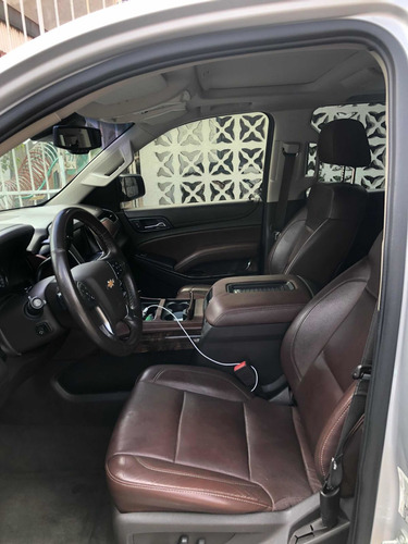 Imagen 8 de 14 de Chevrolet Suburban 5.3 Ltz V8 4wd 2da Cubo At 2015