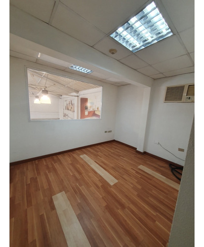 Venta De Excelente Galpón En Chacao 308m2